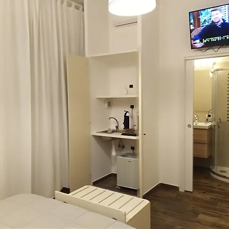 Domus Al Corso Bed & Breakfast 4*