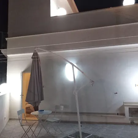 Domus Al Corso Nocleg ze śniadaniem 4*