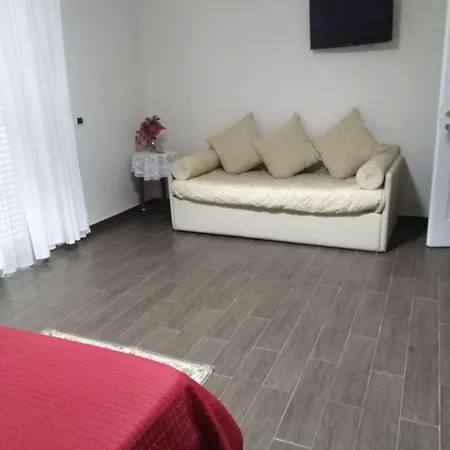 Domus Al Corso Nocleg ze śniadaniem