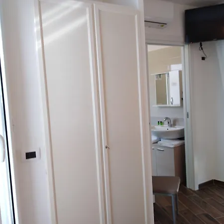 Domus Al Corso Отель типа 