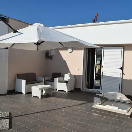 Domus Al Corso Отель типа 