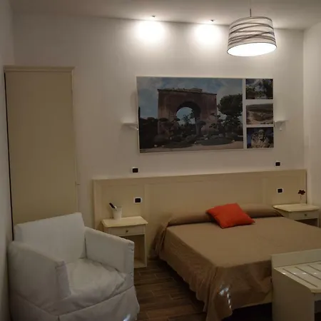 Bed & Breakfast Domus Al Corso 3*