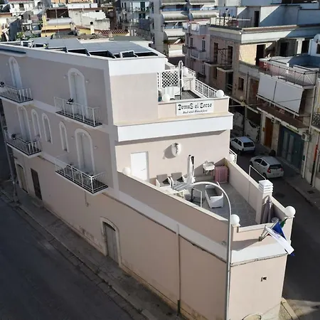 Domus Al Corso Bed & Breakfast 4*