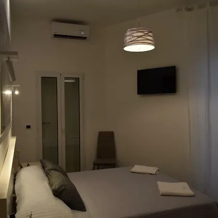 Nocleg ze śniadaniem Domus Al Corso 4*